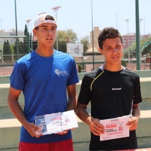 DAVID_CAPROTTADERECHA_DE_LA_FOTO_SUBCAMPEON_MARCA_DE_ALICANTE
