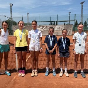 alevin-femenino-2a-div.-CT-Sueca-vs.-CD-Saladar-300x300