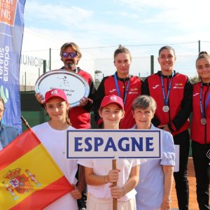 charo-esquiva-seleccion-espanola-subcampeona-de-europa-3-300x300