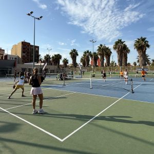 jornada-pickleball-dr.-lluch-copia-300x300