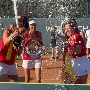 chicas-campeonas-50-2-300x300
