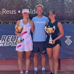 lucia-cortez-campeona-individual-y-dobles-2-300x300
